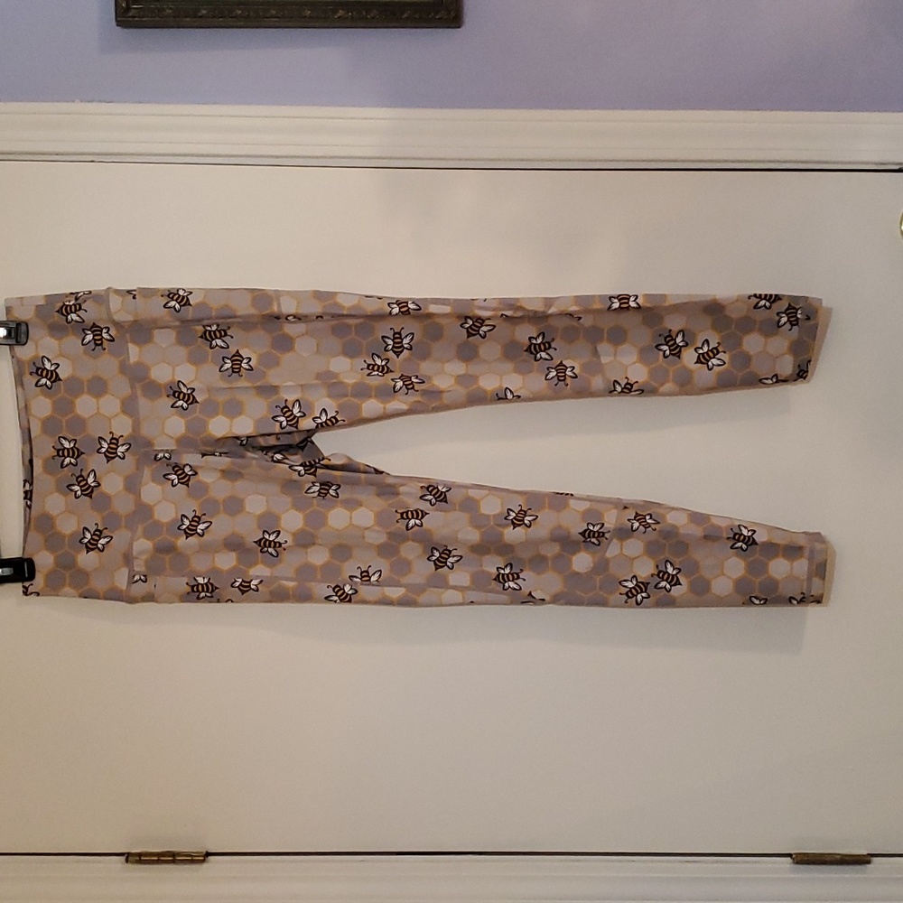 Feed Me Fight Me Bees Knees High-Waisted Leggings, Size L - Picture 6 of 12